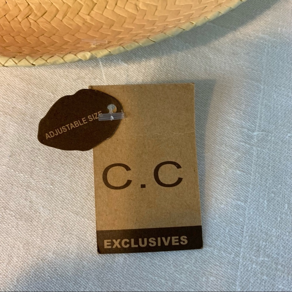 C.C. Exclusive Fedora hat with bow and gold logo - Picture 4 of 9